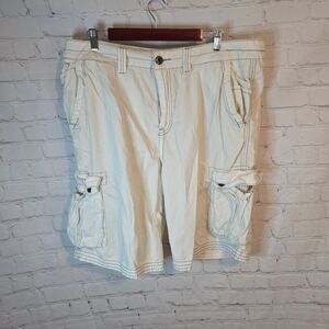 Buckle Black Men's White Cargo Shorts, Size 38